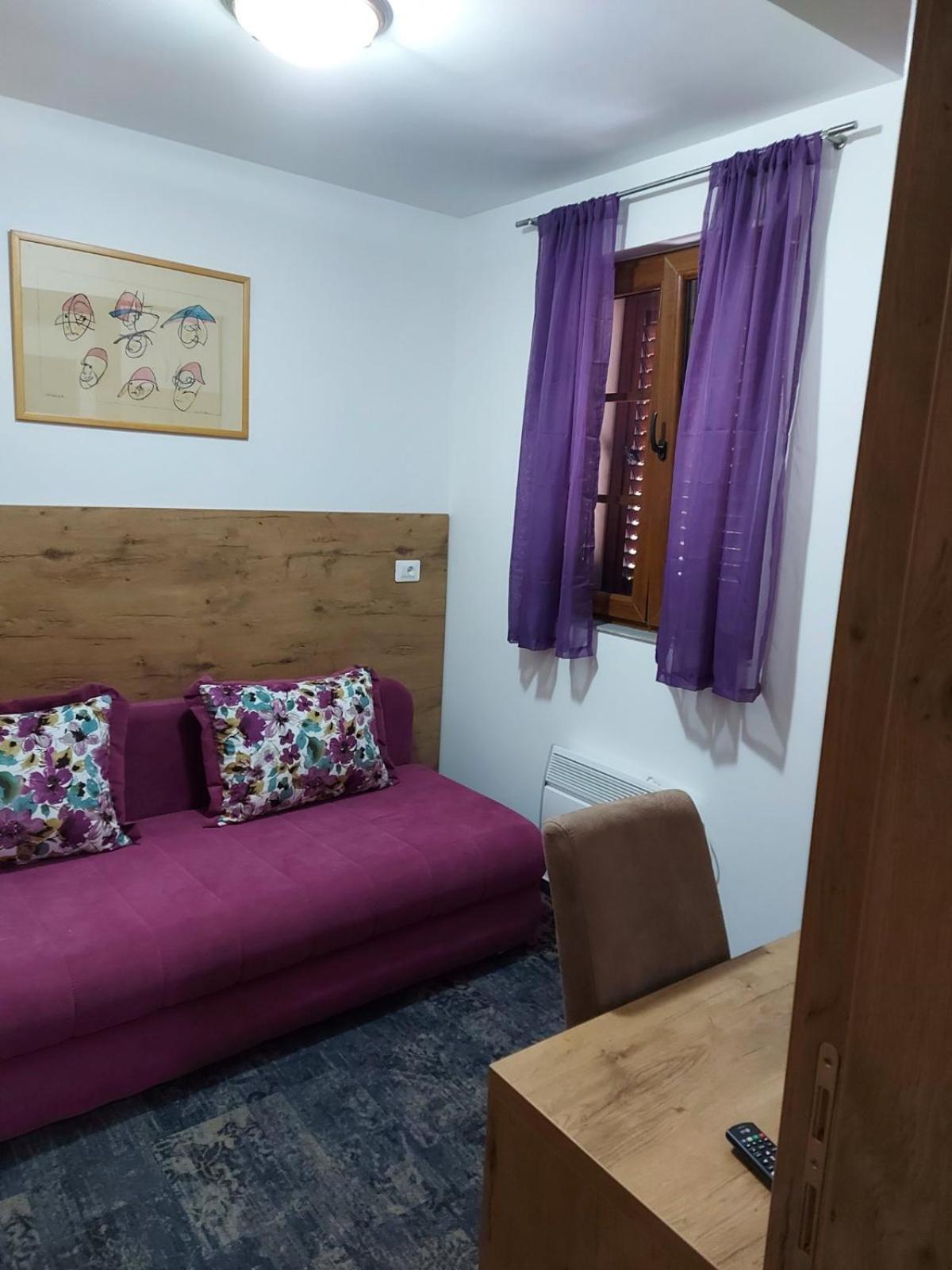 Hotel Tilia Cetinje Pokoj fotografie